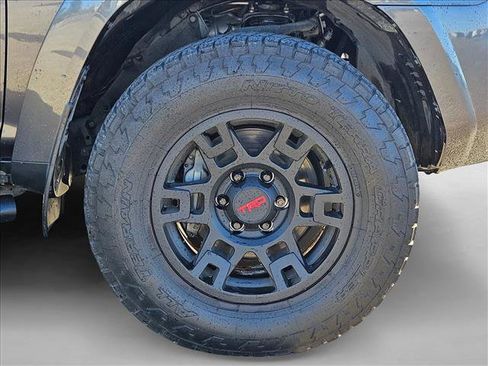 Used 2018 Toyota 4Runner TRD Off-Road Premium image 22