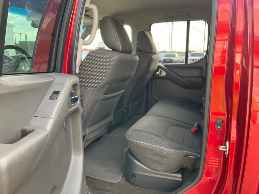Used 2017 Nissan Frontier PRO-4X AWD/4WD image 24