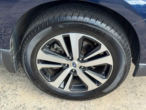 Used 2018 Subaru Outback 2.5i Limited w/ Popular Package #2 AWD/4WD image 33