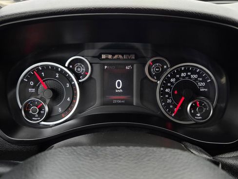 Used 2025 RAM 2500 Big Horn AWD/4WD image 3