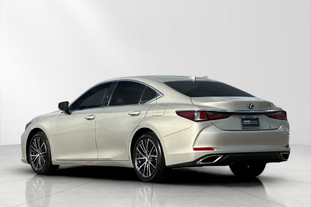 Certified 2024 Lexus ES 350 w/ Premium Package FWD image 4