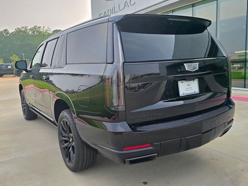 New 2026 Cadillac Escalade ESV Sport w/ LPO, ONYX Package AWD/4WD image 3