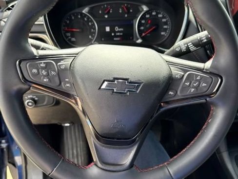 Used 2023 Chevrolet Equinox RS w/ RS Leather Package FWD image 13