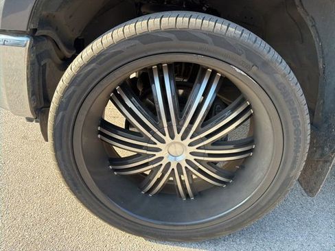 Used 2021 Toyota Tundra SR5 w/ SR5 Upgrade Package RWD image 10