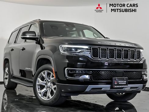 Used 2022 Jeep Wagoneer Series II AWD/4WD image 1