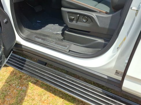 New 2026 GMC Yukon XL AT4 w/ AT4 Premium Plus Package AWD/4WD image 12