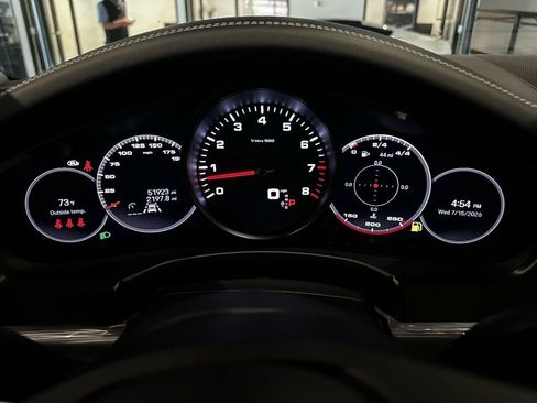 Used 2023 Porsche Panamera image 19