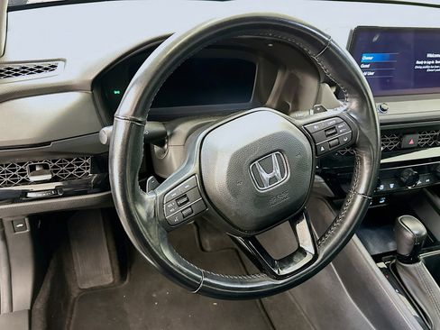 Used 2024 Honda Accord EX-L image 18