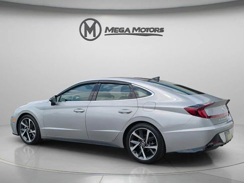Used 2021 Hyundai Sonata SEL Plus w/ Tech Package FWD image 4