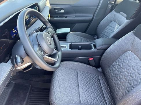 New 2026 Nissan Kicks SV image 5