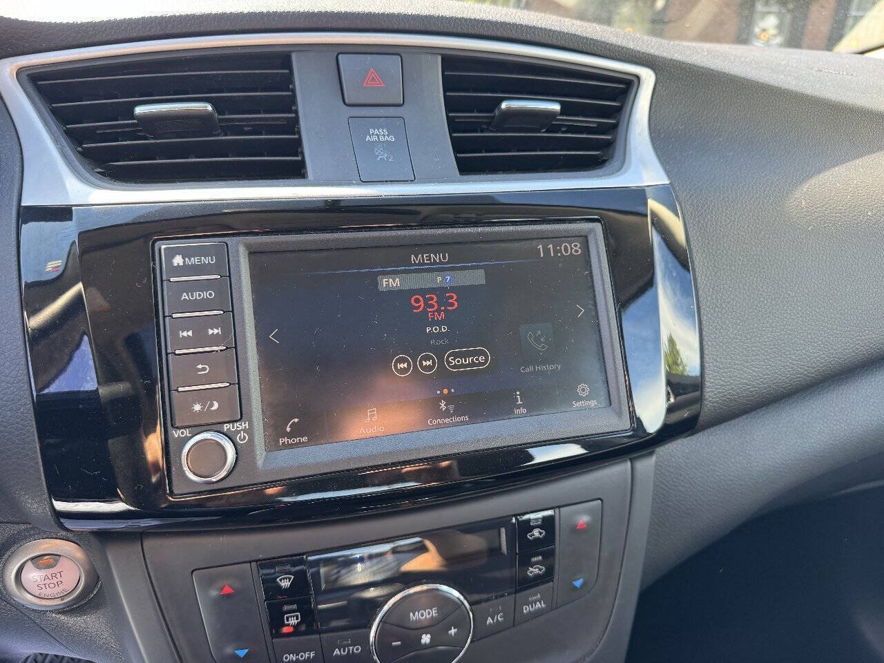 Used 2019 Nissan Sentra SV w/ Special Edition Package FWD image 10