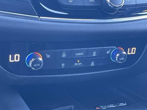 Used 2022 Buick Enclave Essence w/ Experience Buick Package image 24