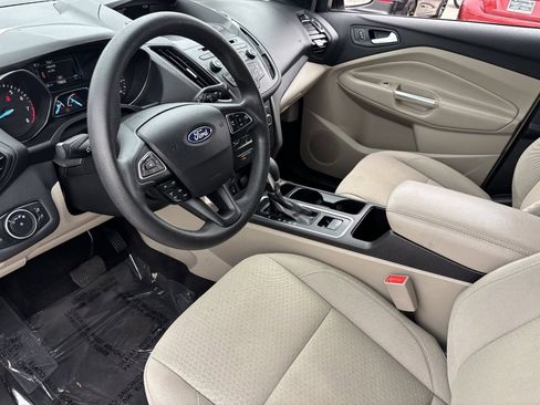 Used 2018 Ford Escape SE FWD image 19