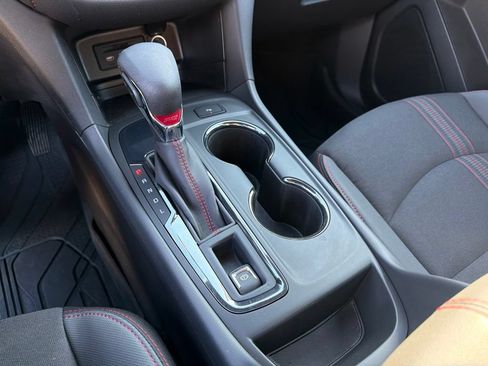 Used 2024 Chevrolet Equinox RS FWD image 29