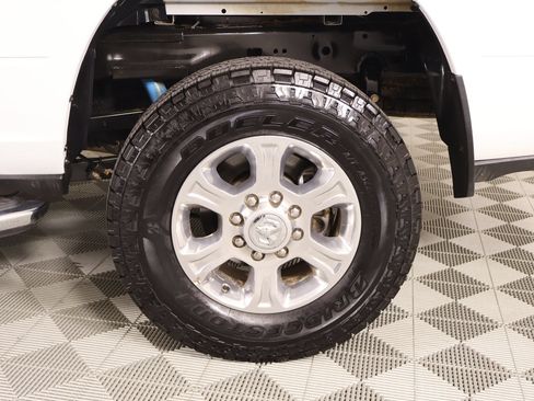 Used 2025 RAM 2500 Big Horn AWD/4WD image 18
