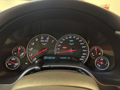 Used 2006 Chevrolet Corvette Convertible w/ Preferred Equipment Group RWD image 20