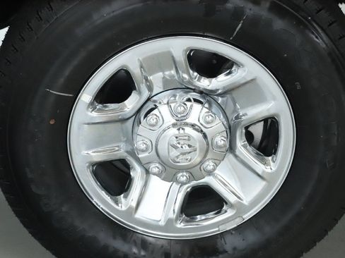 Used 2024 RAM 2500 Tradesman w/ Chrome Appearance Group AWD/4WD image 39