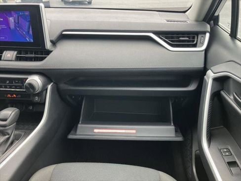 Certified 2025 Toyota RAV4 LE FWD image 15