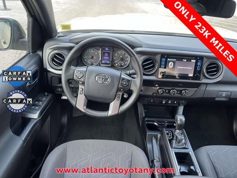 Used 2019 Toyota Tacoma TRD Sport image 9