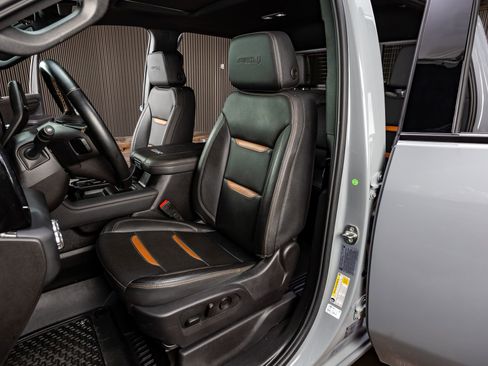 Used 2024 GMC Sierra 2500 AT4 w/ Max Trailering Package image 29