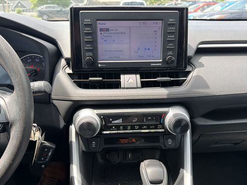 Used 2020 Toyota RAV4 LE AWD/4WD image 15