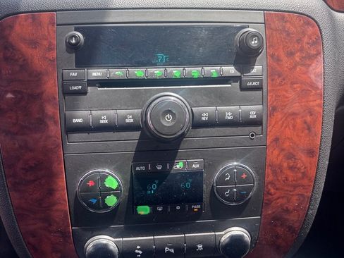 Used 2008 Chevrolet Tahoe LT w/ LT Preferred Equipment Group AWD/4WD image 17