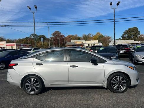 Used 2024 Nissan Versa S w/ S Plus Package image 9
