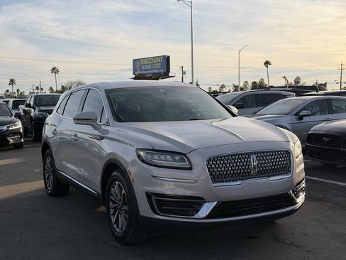 Used 2020 Lincoln Nautilus FWD w/ Equipment Group 101A image 4