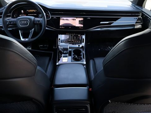 Used 2022 Audi SQ7 Prestige AWD/4WD image 14