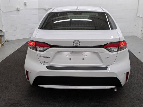 Used 2021 Toyota Corolla LE image 16