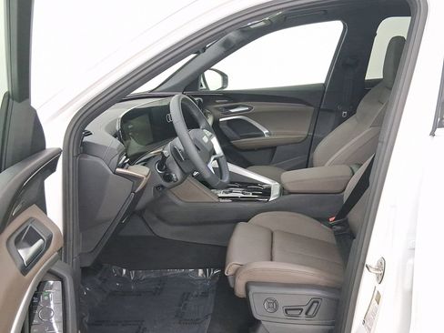 Used 2025 Audi Q5 Premium Plus w/ Premium Plus image 5