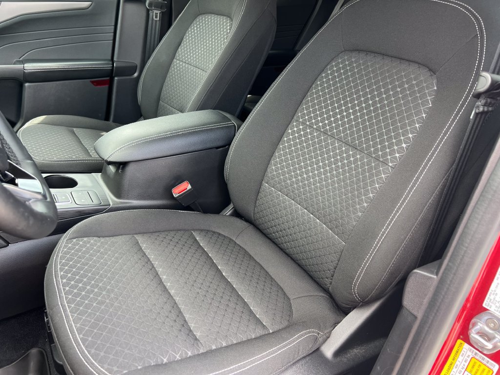 Used 2023 Ford Escape Active AWD/4WD image 11