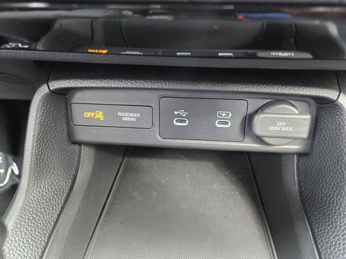 Used 2025 Honda Civic Sport image 38