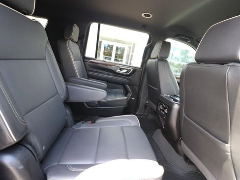 Used 2024 Chevrolet Suburban Premier AWD/4WD image 26