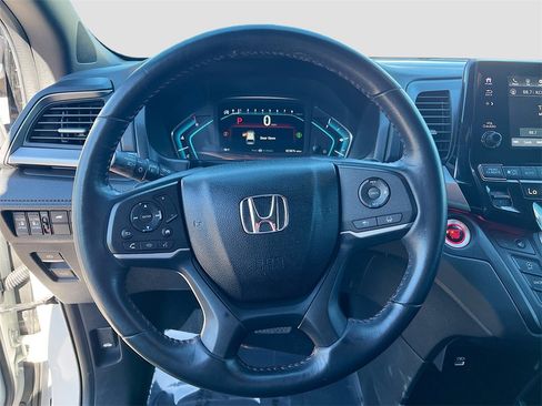 Used 2023 Honda Odyssey Sport image 11