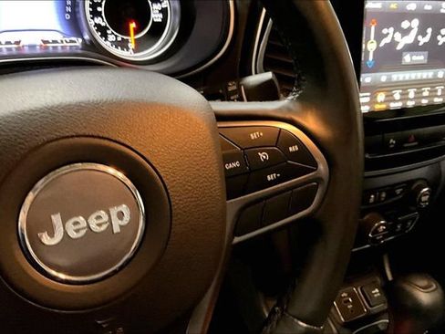 Used 2019 Jeep Cherokee Limited AWD/4WD image 22