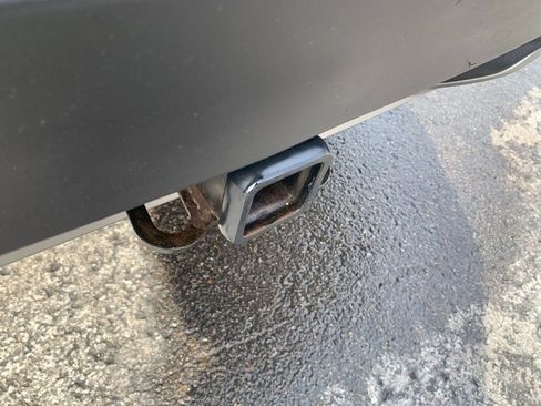 Used 2020 Ford Explorer XLT w/ Equipment Group 202A image 18