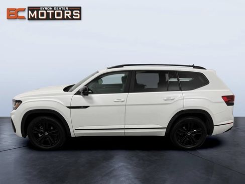 Used 2023 Volkswagen Atlas SEL R-Line AWD/4WD image 3