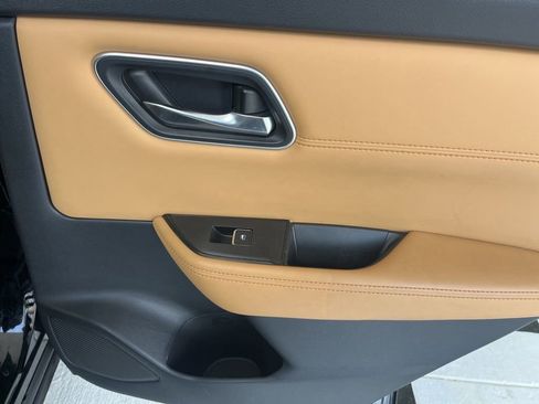 Used 2023 Nissan Rogue Platinum image 24