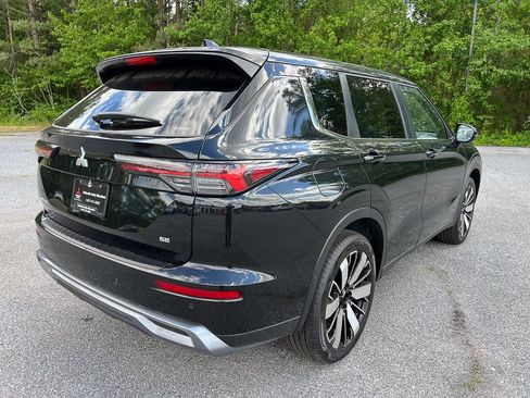 New 2026 Mitsubishi Outlander SE AWD/4WD image 9