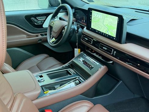 New 2026 Lincoln Aviator Reserve AWD/4WD image 12