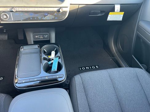 New 2026 Hyundai Ioniq 5 SE image 31