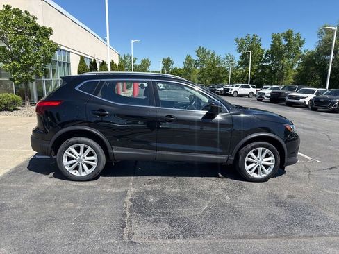 Used 2018 Nissan Rogue Sport SV AWD/4WD image 6