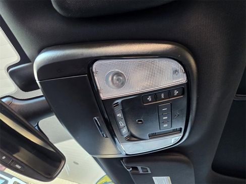 Used 2024 Dodge Durango GT image 32