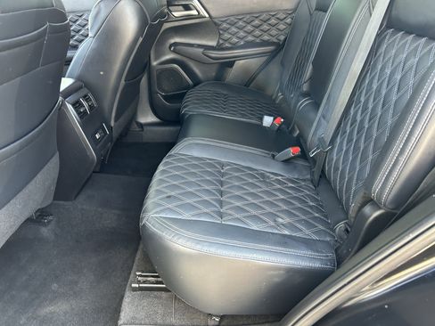 Used 2022 Mitsubishi Outlander SEL image 15