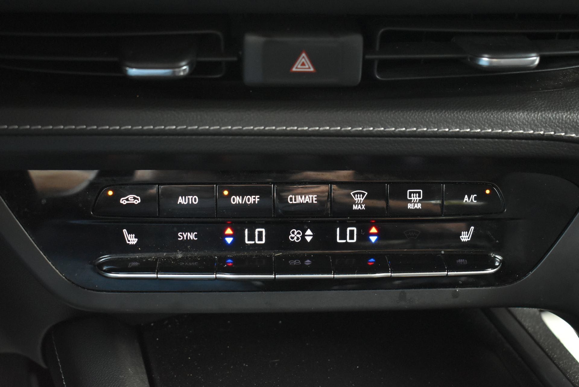 Used 2023 Buick Envision Preferred AWD/4WD image 29