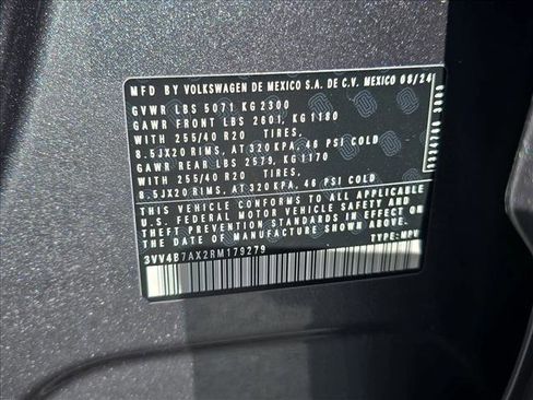 Used 2024 Volkswagen Tiguan SEL R-Line image 27