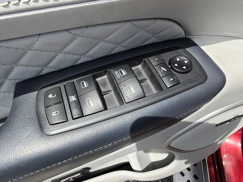 Used 2021 Jeep Grand Cherokee Summit RWD image 12