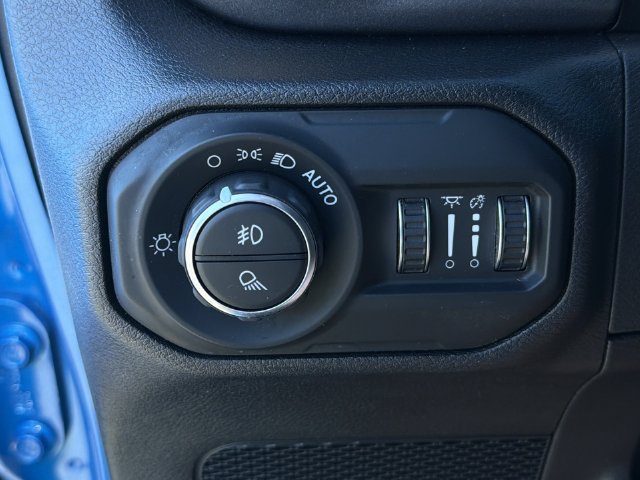 Used 2021 Jeep Gladiator Mojave AWD/4WD image 34