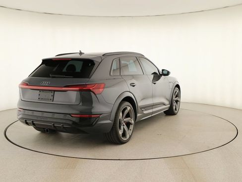 Certified 2024 Audi SQ8 e-tron Premium Plus w/ Black Optic Package AWD/4WD image 6